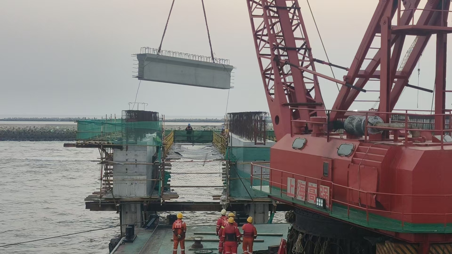 2026年1月横沙岛北吊装施工